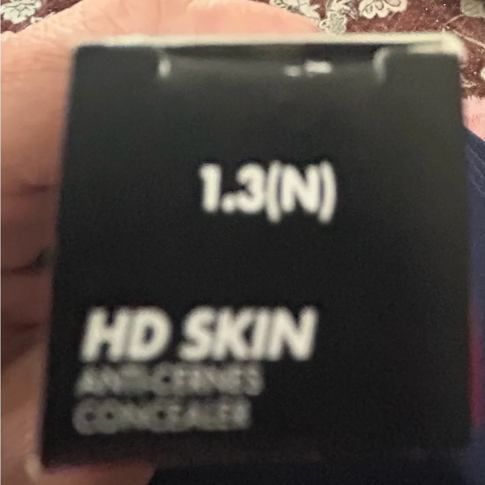MAKE UP FOR EVER HD Skin Smooth & Blur Undetectable Concealer!…